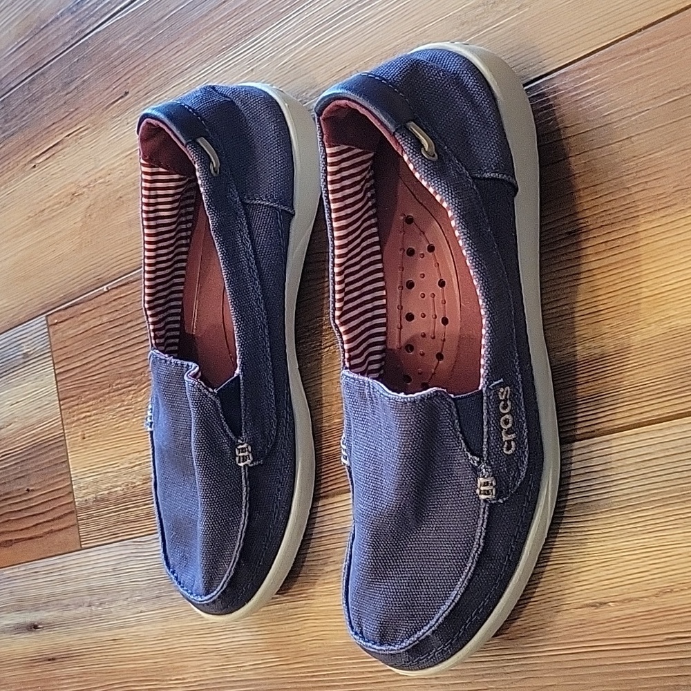 CROCS Navy Canvas Slip-On Shoes with Red/Burgundy Insole - Picture 4 of 9